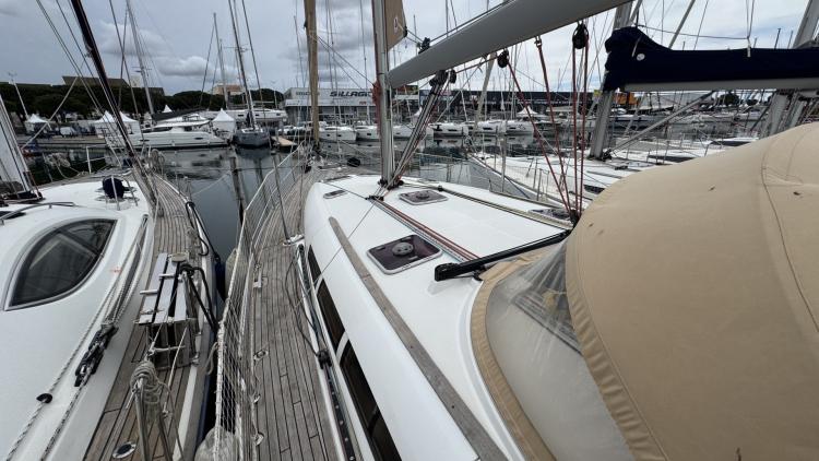 jeanneau-sun-odyssey-49i-port-camargue-my-bateau-26-6814807562784660375985.jpg