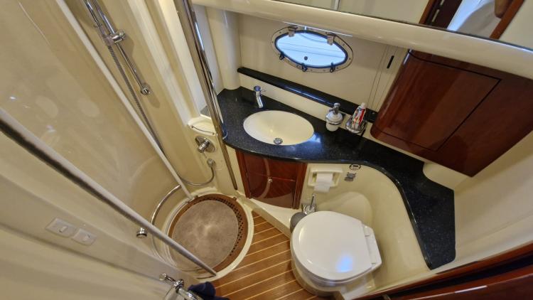 fairline-phantom-40-my-bateau-bandol-31-68ee8a90609b7590212935.jpg