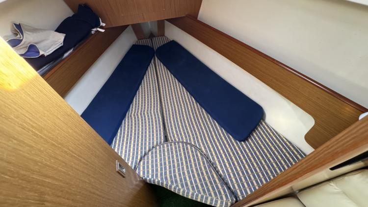 jeanneau-sun-odyssey-32-i-my-bateau-port-camargue-8-68b6e2cabd114872585179.jpg