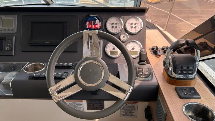 sealine-f-42-my-bateau-34-681b2a2c0b402825527044.jpg