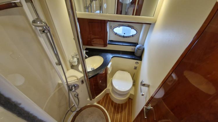 fairline-phantom-40-my-bateau-bandol-40-68ee8aaeaeb91102894847.jpg
