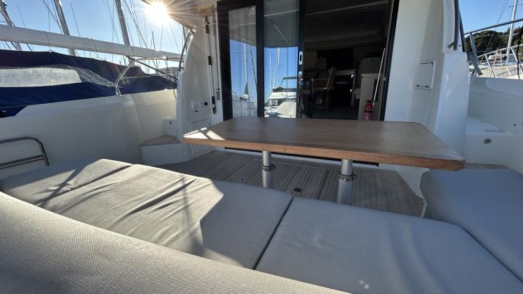 prestige-420-s-my-bateau-15-6831dc96c9b0a448671511.jpg