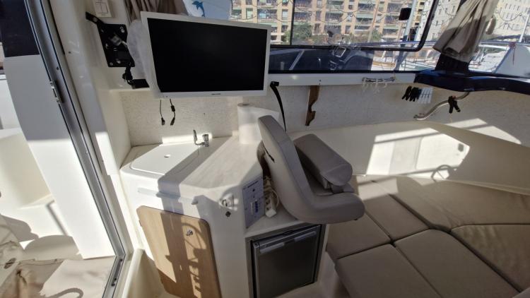 quicksilver-675-ph-my-bateau-marseille-10-691ee3af6275d636399586.jpg