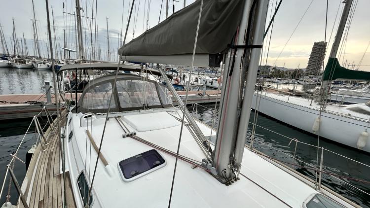 beneteau-oceanis-411-clipper-74-68b6eff961a8c342425848.jpg