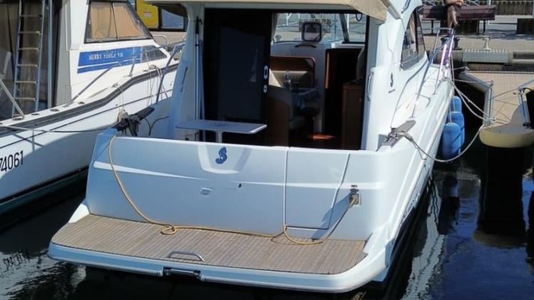 beneteau-antares-30s-11-68b96b8cde5aa259726880.jpg