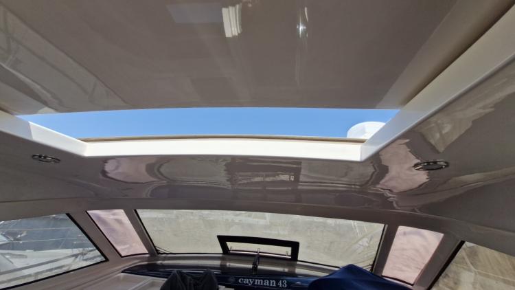cayman-43-open-wa-my-bateau-marseille-96-688a1a5e530e6956405162.jpg