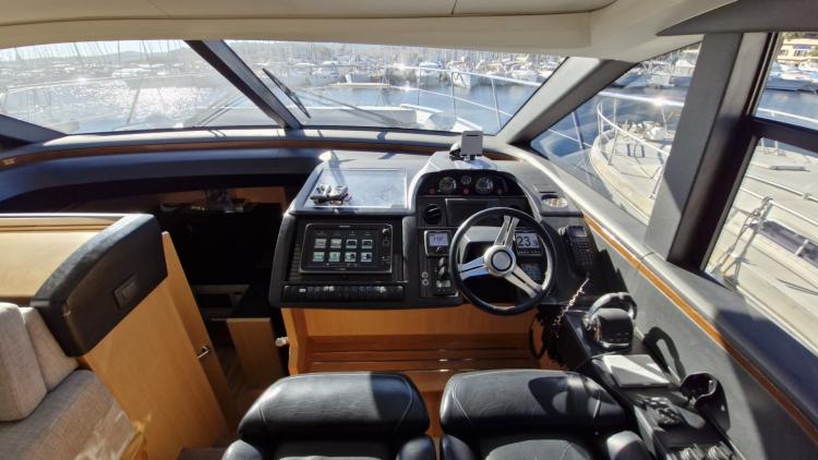 princess-v57-my-bateau-bandol-79-688b742121309973458937.jpg