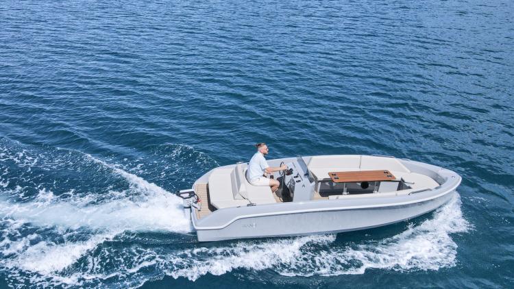 rand-breeze-20-my-bateau-3-67f7dc6aaf16d741677024.jpg
