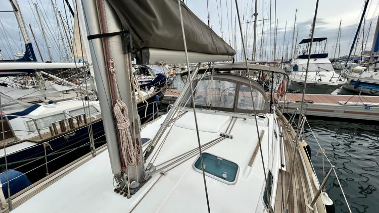 beneteau-oceanis-411-clipper-77-68b6eff962b80784889447.jpg