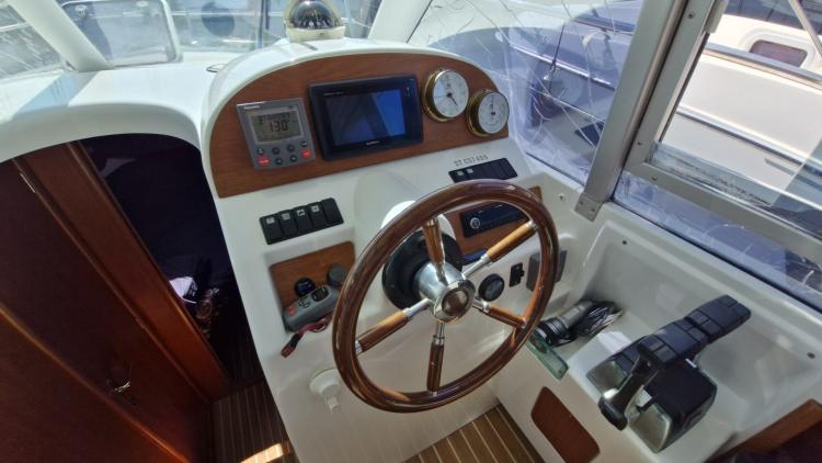 jeanneau-merry-fisher-925-my-bateau-bandol-31-68c5ba4f6cb15240530494.jpg