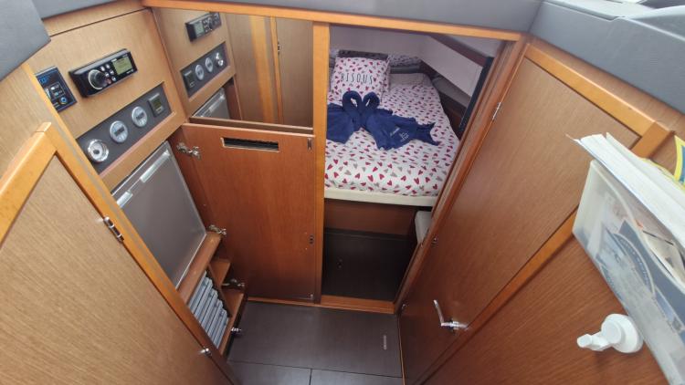 jeanneau-nc-33-my-bateau-marseille-40-68e92dd9cc6c6129353761.jpg