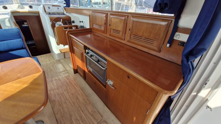 beneteau-antares-10-80-my-bateau-marseille-37-68f3547dc465e449898340.jpg