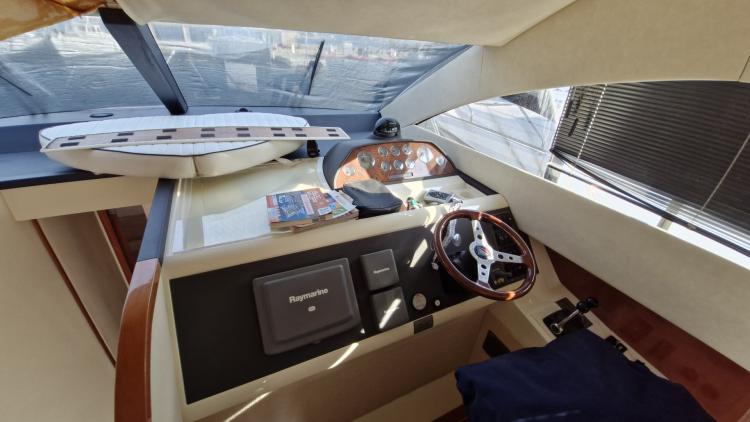 fairline-phantom-40-my-bateau-bandol-49-68ee8adead299298754726.jpg