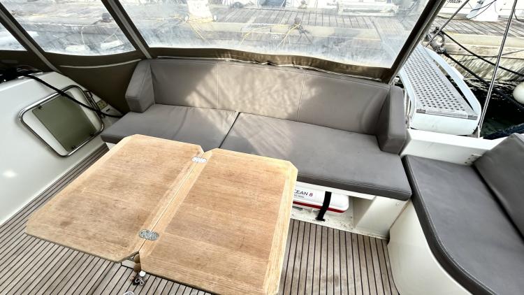 prestige-420-fly-my-bateau-14-67f543a2b8fb9367750114.jpg
