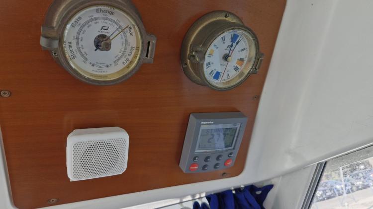 beneteau-antares-10-80-my-bateau-marseille-23-68f3553f78bec552570086.jpg
