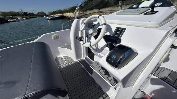 my-bateau-aquabat-avec-place-11-682c993c42371573702770.jpg