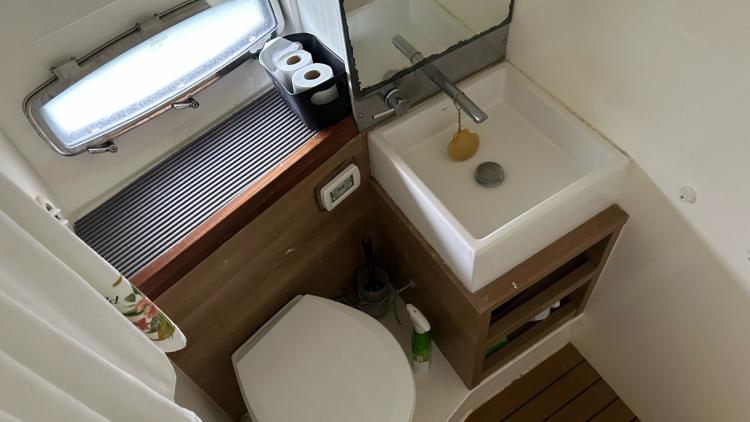 sealine-f-42-my-bateau-21-681b2a2c0fa25480806133.jpg