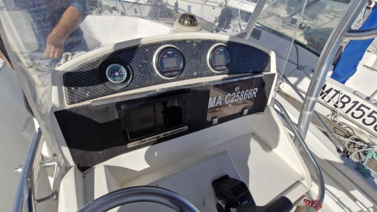 white-shark-205-my-bateau-marseille-27-68e93814afe62545008905.jpg