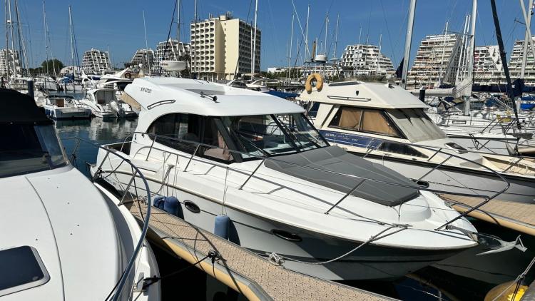 beneteau-antares-30s-9-68b96b8ce437e851833715.jpg