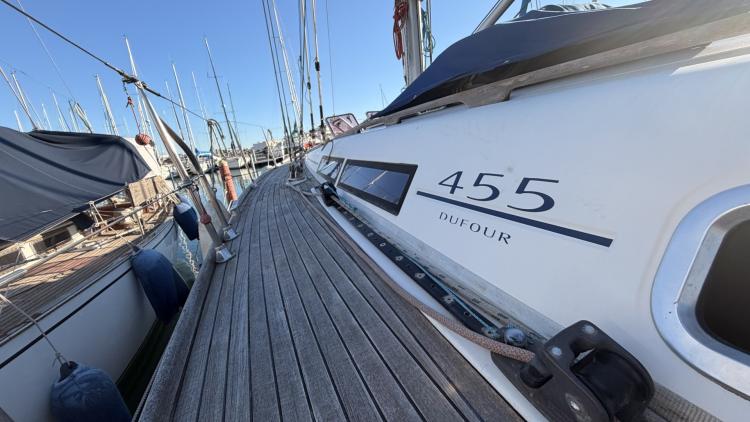 dufour-455-grand-large-my-bateau-port-camargue-2-69159c04b1d29723212934.jpg