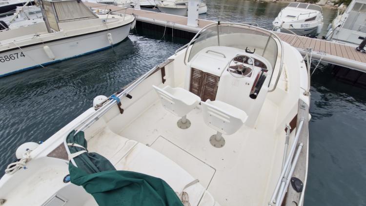 jeanneau-cap-camarat-625-my-bateau-marseille-1-68405610e0b87240064032.jpg