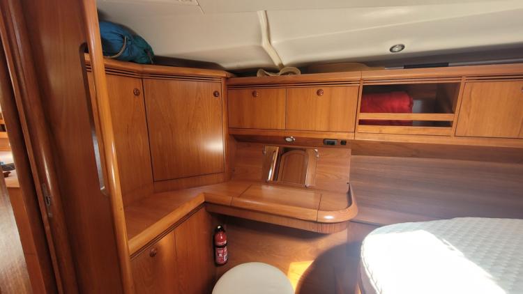 cabine-avant-1-grand-68daf0e1616ed996670854.jpg