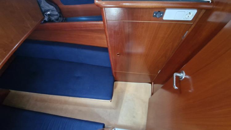 beneteau-antares-10-80-my-bateau-marseille-51-68f354a149729450337980.jpg