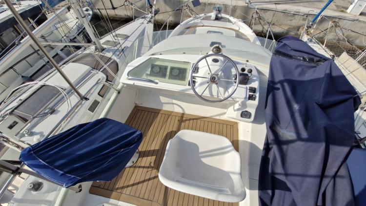 beneteau-antares-10-80-my-bateau-marseille-62-68f354c7b8328860104693.jpg