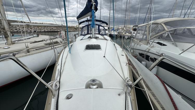 jeanneau-sun-odyssey-32-legende-my-bateau-port-camargue-3-681a057a26c95606637663.jpg