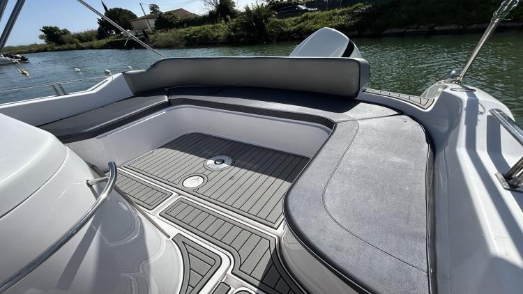 my-bateau-aquabat-avec-place-15-682c993c418f5588618638.jpg