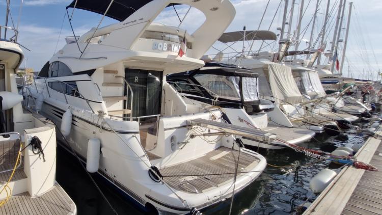 fairline-phantom-40-my-bateau-bandol-119-68ee8c532b173511283832.jpg