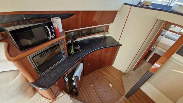 fairline-phantom-40-my-bateau-bandol-45-68ee8ad422b74696642489.jpg