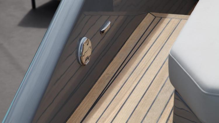 rand-supreme-27-my-bateau-4-67f7dce880a99998731039.jpg