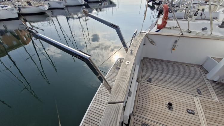 beneteau-antares-10-80-my-bateau-marseille-90-68f3551a2aeb7460735613.jpg