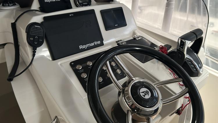 white-shark-280-cc-evo-my-bateau-5-67f7cee433422645439959.jpg