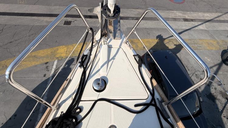 beneteau-oceanis-38-1-performance-my-bateau-cap-d-agde-25-68ee5ff87e1cd292424708.jpg
