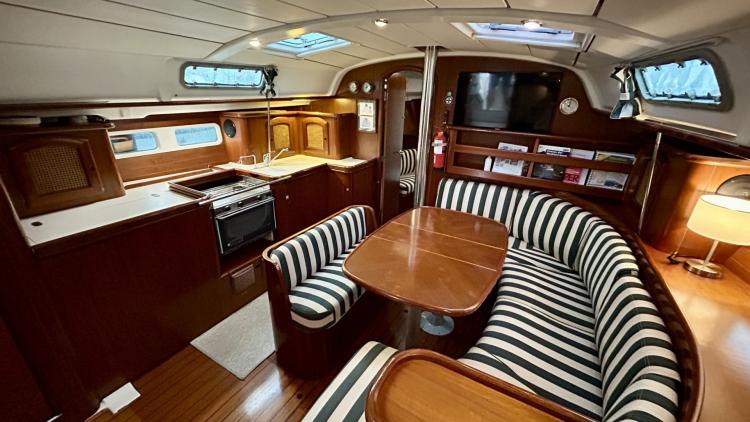 beneteau-oceanis-411-clipper-34-68b6eff9591df480939331.jpg