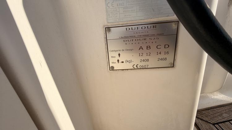 dufour-525-grand-large-my-bateau-port-camargue-7-68f7380923fc2411052711.jpg