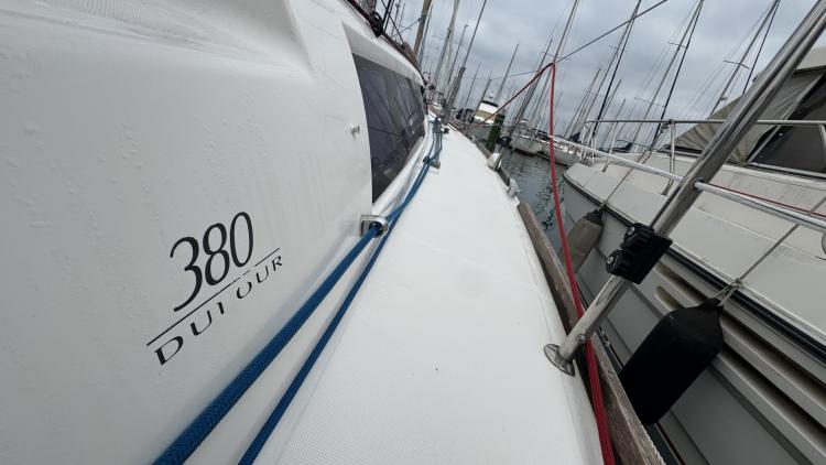 dufour-380-gl-my-bateau-port-camargue-29-680ca0ad84f08287136750.jpg