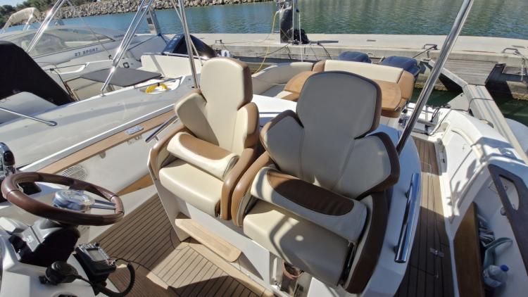 sessa-key-largo-30-my-bateau-marseille-31-6888d0398bf37450871481.jpg