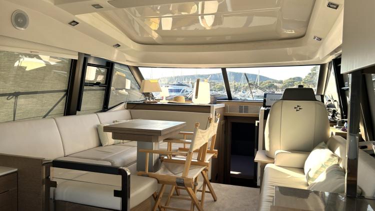 prestige-420-s-my-bateau-17-6831dc96c57b7577689146.jpg