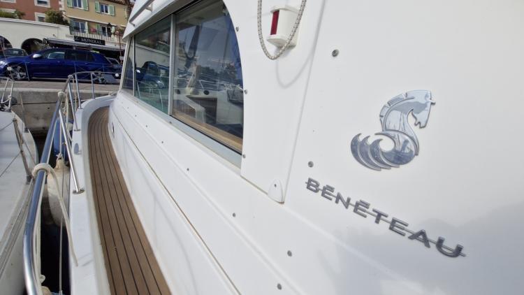 beneteau-antares-10-80-my-bateau-marseille-79-68f35509b52a0448368691.jpg