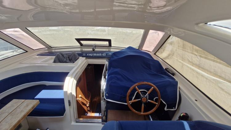 cayman-43-open-wa-my-bateau-marseille-95-6888eb613b28c456723219.jpg