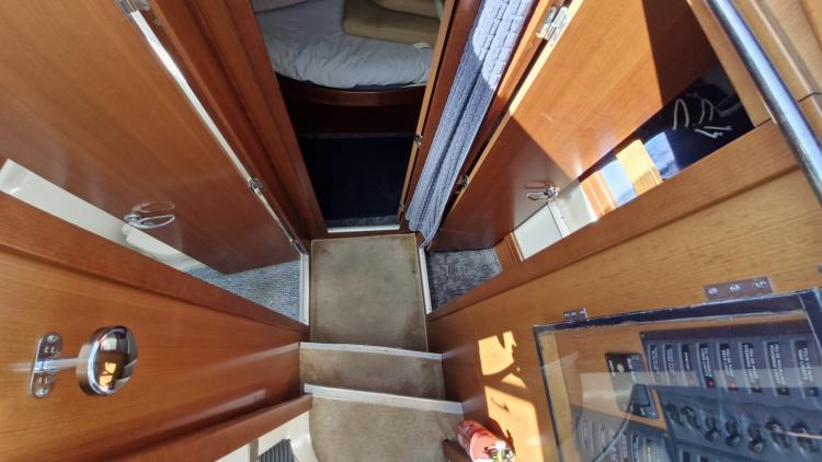 beneteau-antares-980-my-bateau-bandol-59-68e90e4b8cc14995441391.jpg